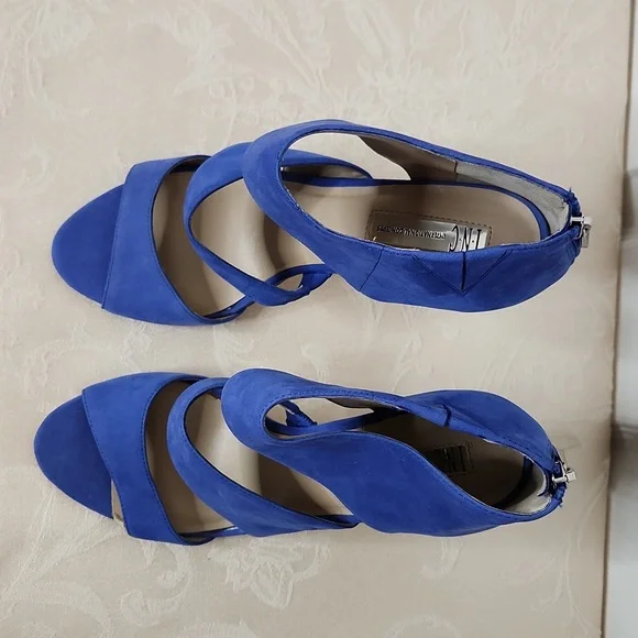 INC International Concepts bright cobalt blue stiletto statement heels size 9.5 - Picture 3 of 16